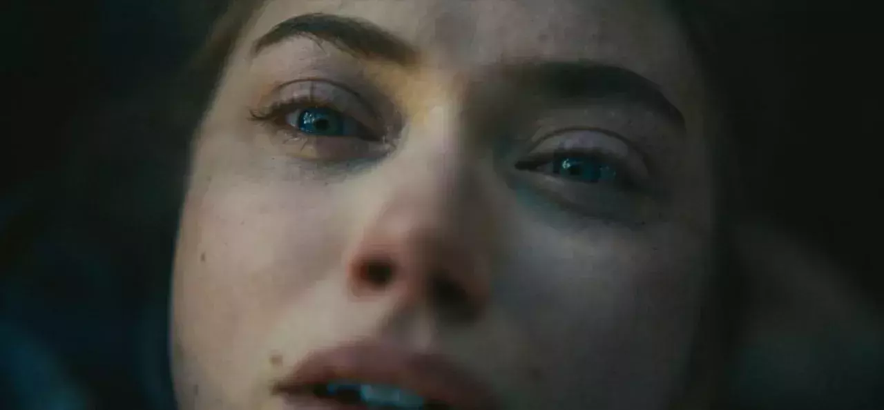 woman died came back life suffocating saw felt other side NDE