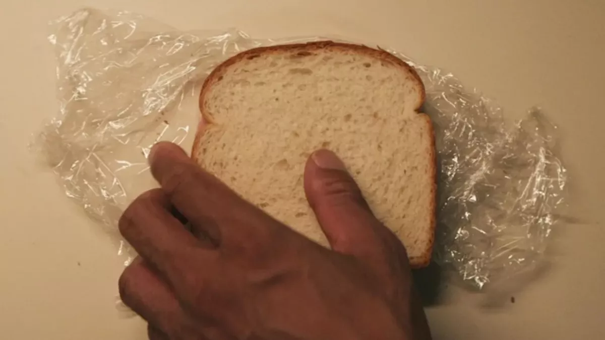 This woman died in a 'freak accident' after making her nephew a bacon sandwich