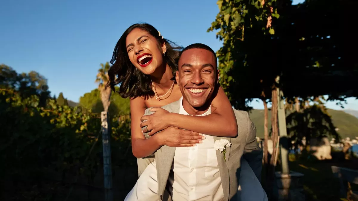 woman discovers boyfriend one leg three months meeting him story