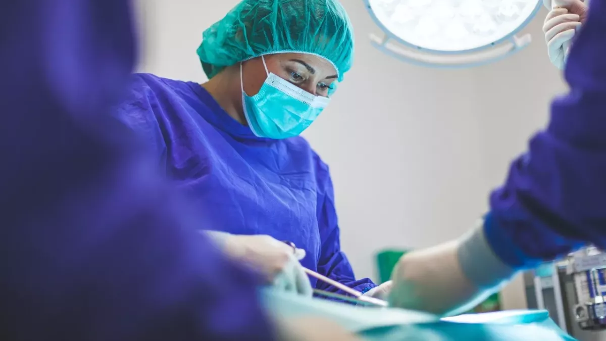 This woman woke up paralyzed during her surgery