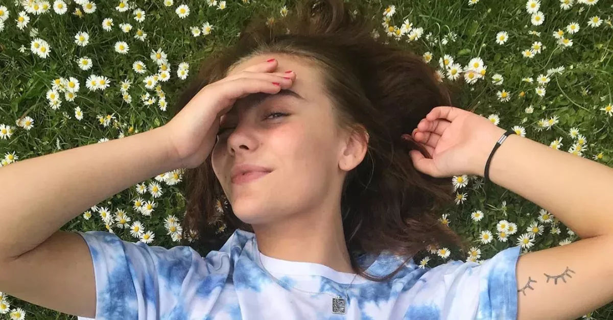 This Young Woman Has Become A Model Thanks To Her Monobrow
