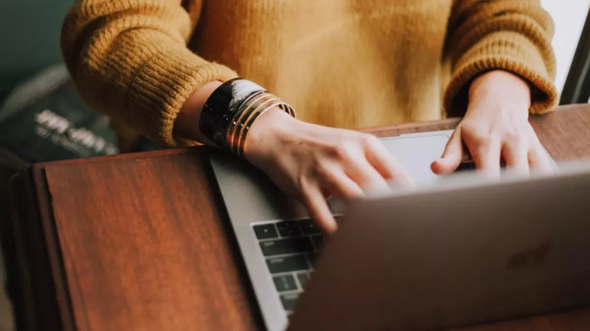 How To Protect Your Skin From Your Screen's Blue Light Effect