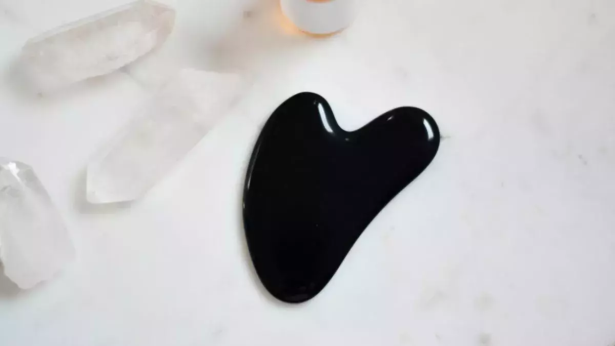 How To Use Gua Sha Tools In Your Skincare Routine