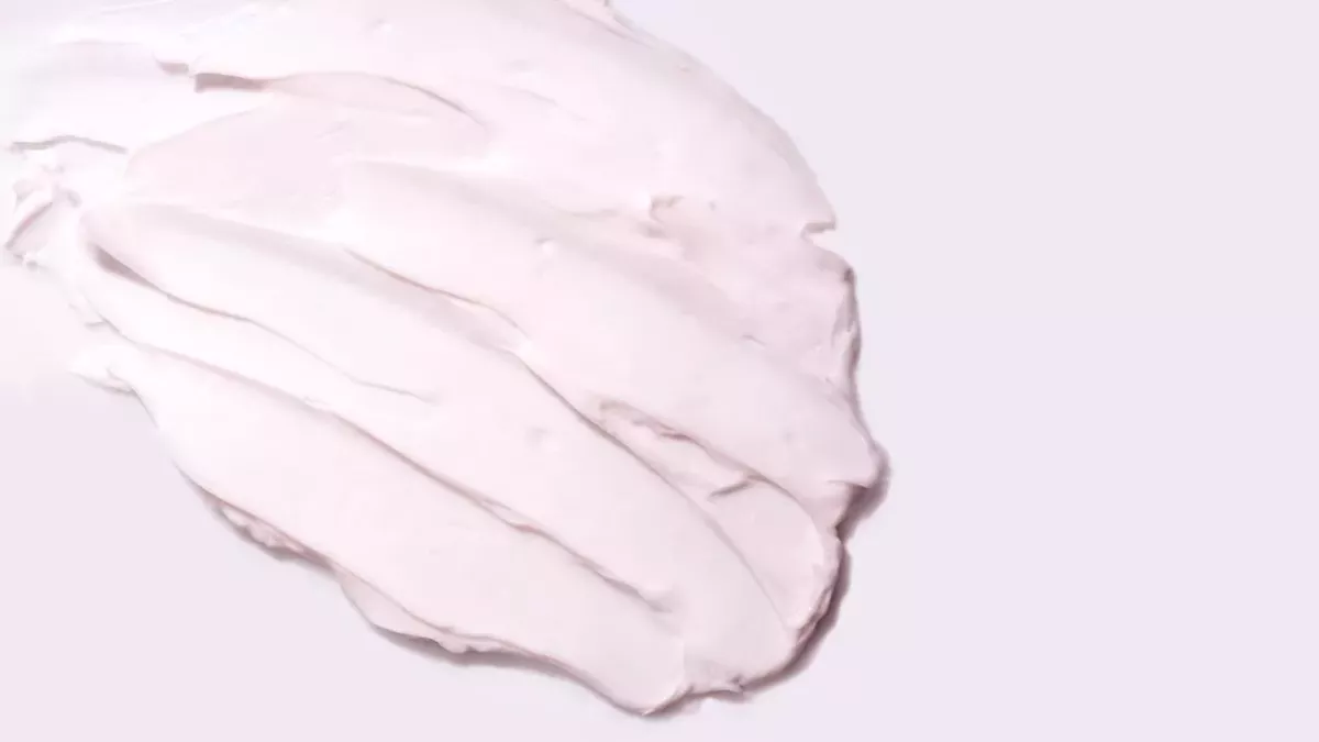 Should We Be Worried About Benzene In Our Sunscreen?