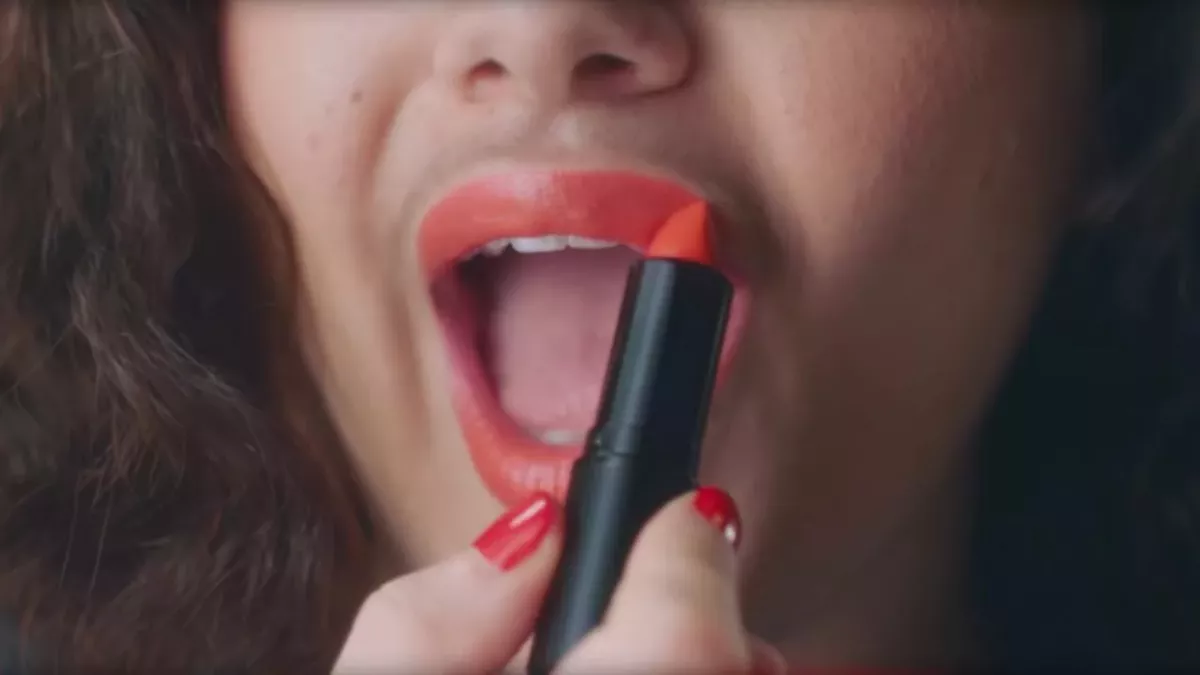 'Women Have Moustaches Too:' This Ad Is Encouraging Women To Leave Their Moustaches Alone