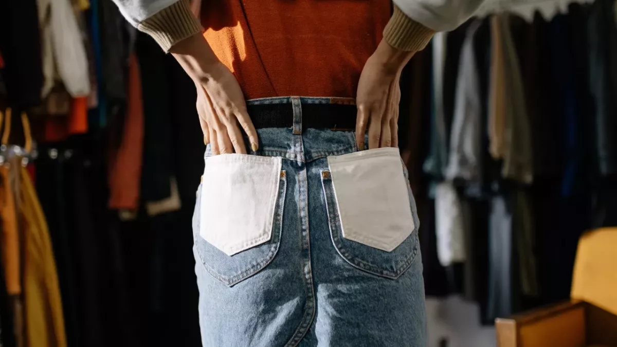 Women's clothes had no pockets in the past, and the reason behind this is appalling