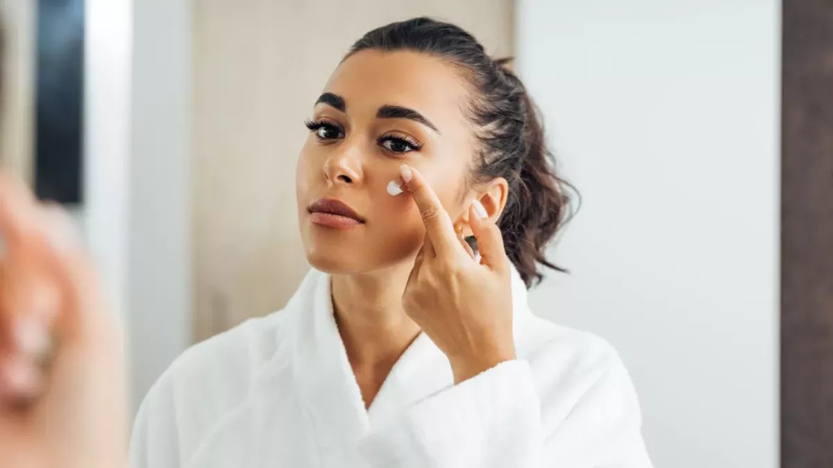 Is Your Skin Dehydrated or Just Dry? Yes, There’s a Difference