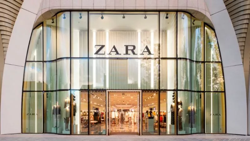 Zara Is Selling The Most Beautiful Reversible Jacket Made From Recycled Materials That We’ve Ever Seen