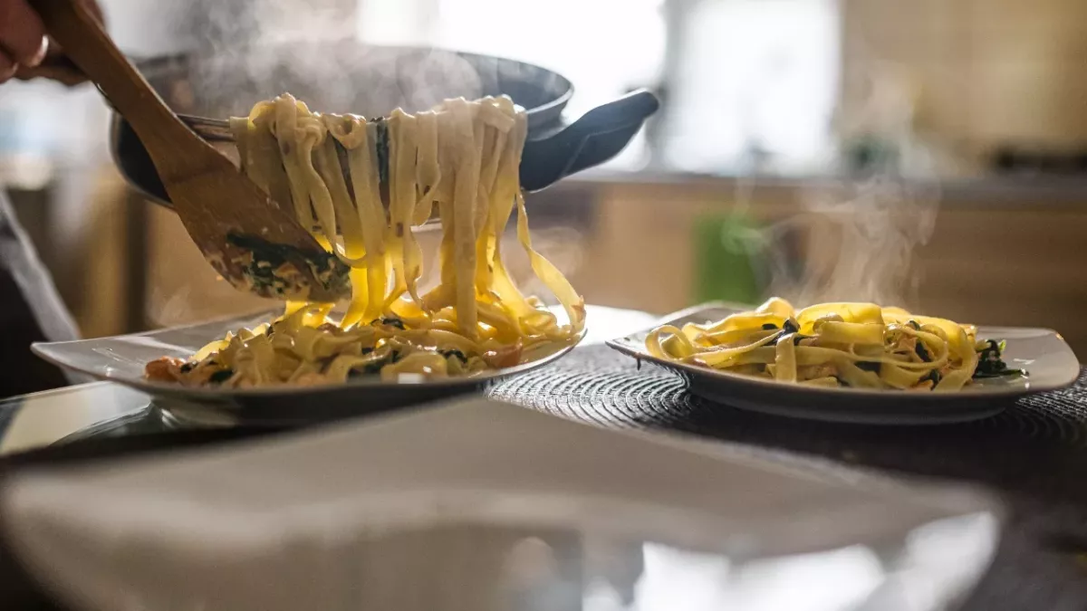 3 simple ways to prevent pasta from sticking to the pan