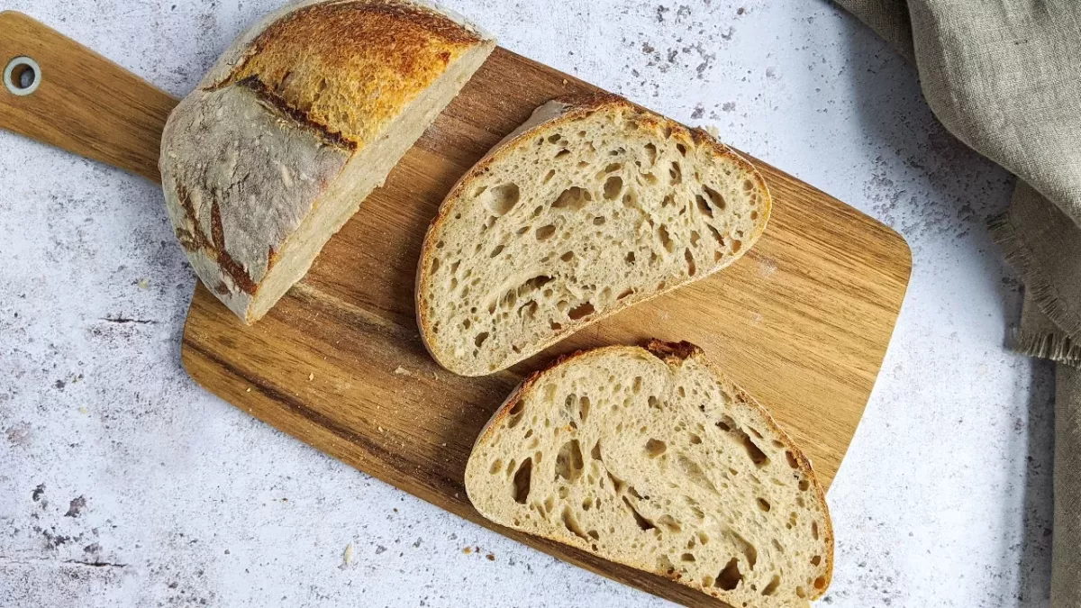 Bread: Fresh, frozen, toasted, or stale - which is the healthiest?