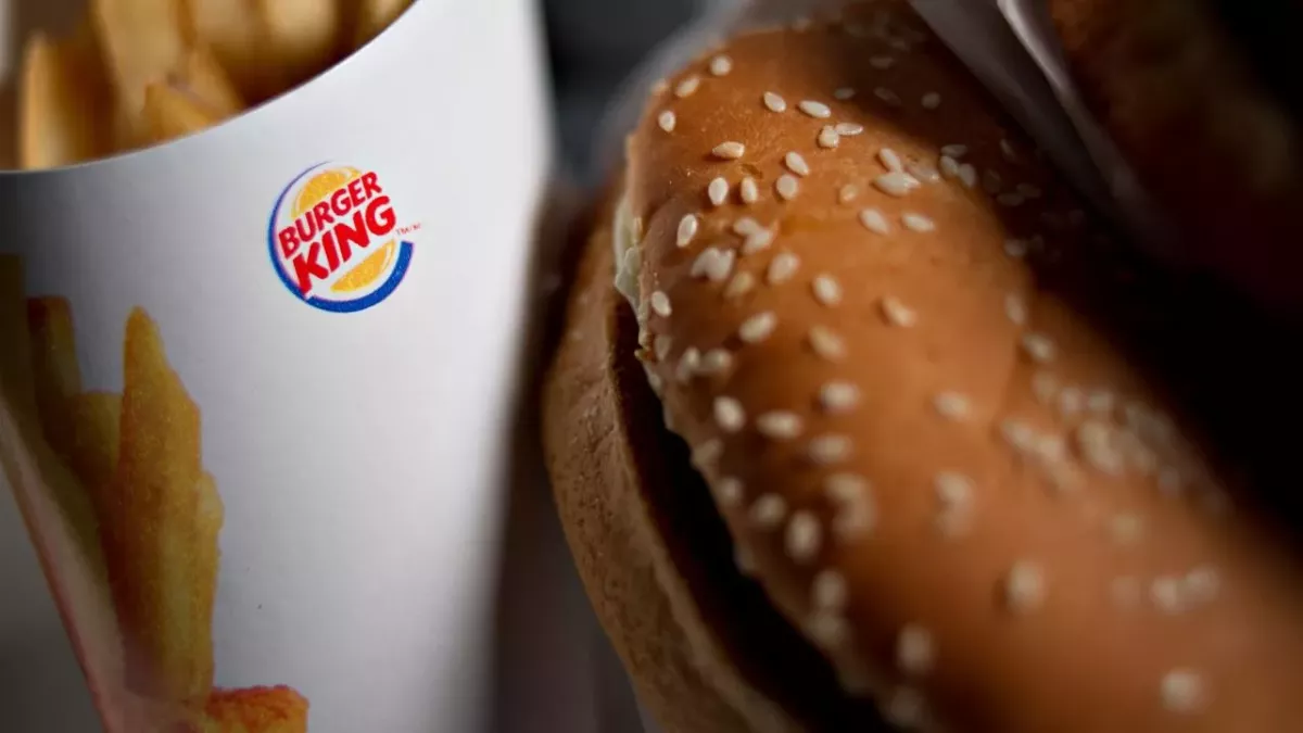 Burger King employee arrested for food tampering after serving customers fries from the trash can  