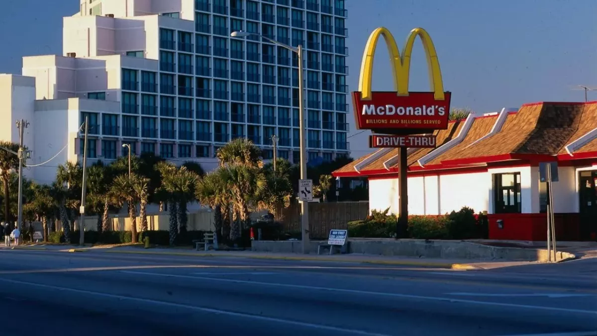 Customer rides into McDonald’s drive-thru on horseback
