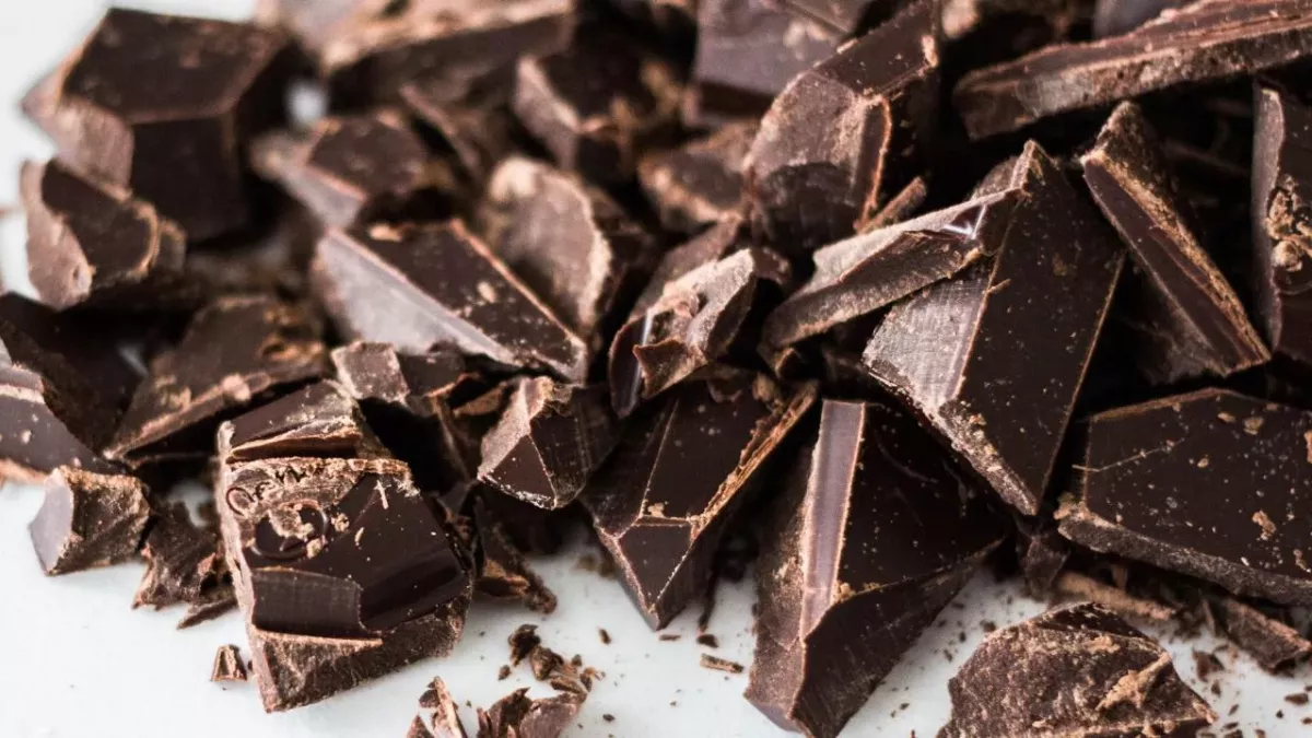 Dark Chocolate Is Officially One of the Happiest Foods!