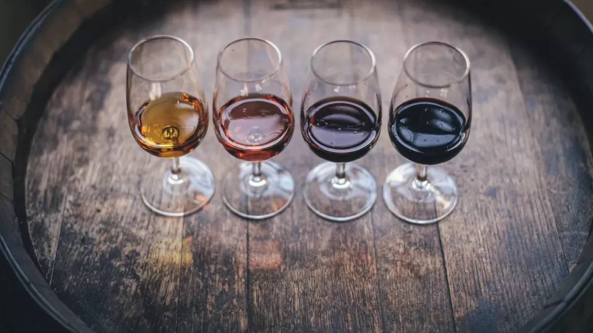 difference between red white wine health benefits