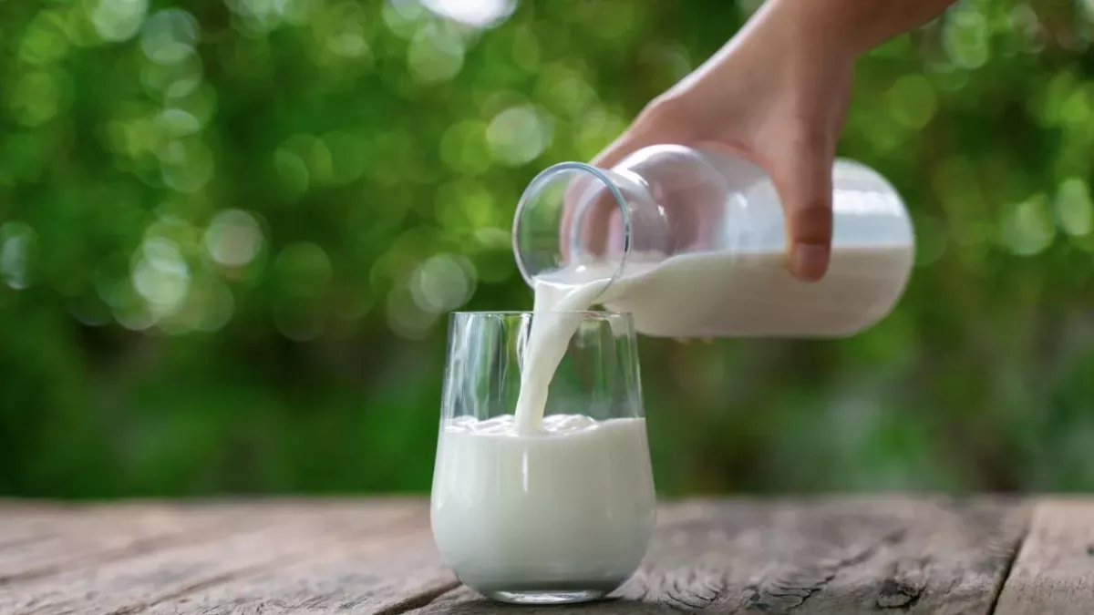 Here’s why people are adding salt to milk, and you should too
