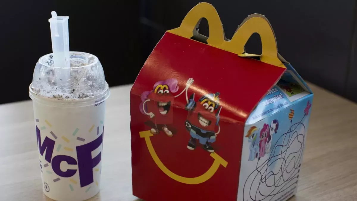 McDonald's customers allege restaurant served Happy Meal boxes cutters instead of toys