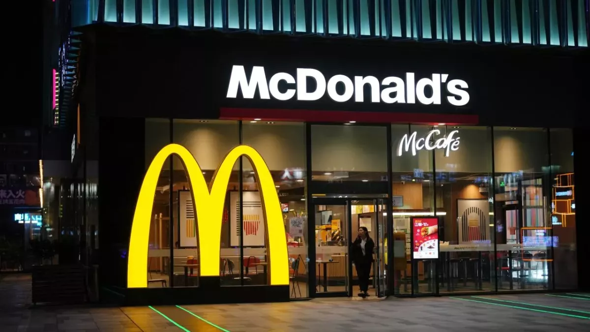 McDonald's customers left horrified as 'huge rat' spotted in restaurant  