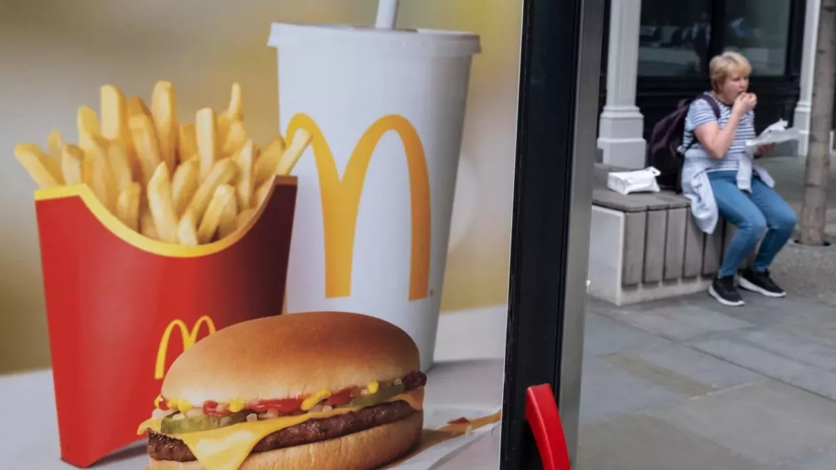 McDonald's employee reveals the worst time of the day to visit the restaurant 