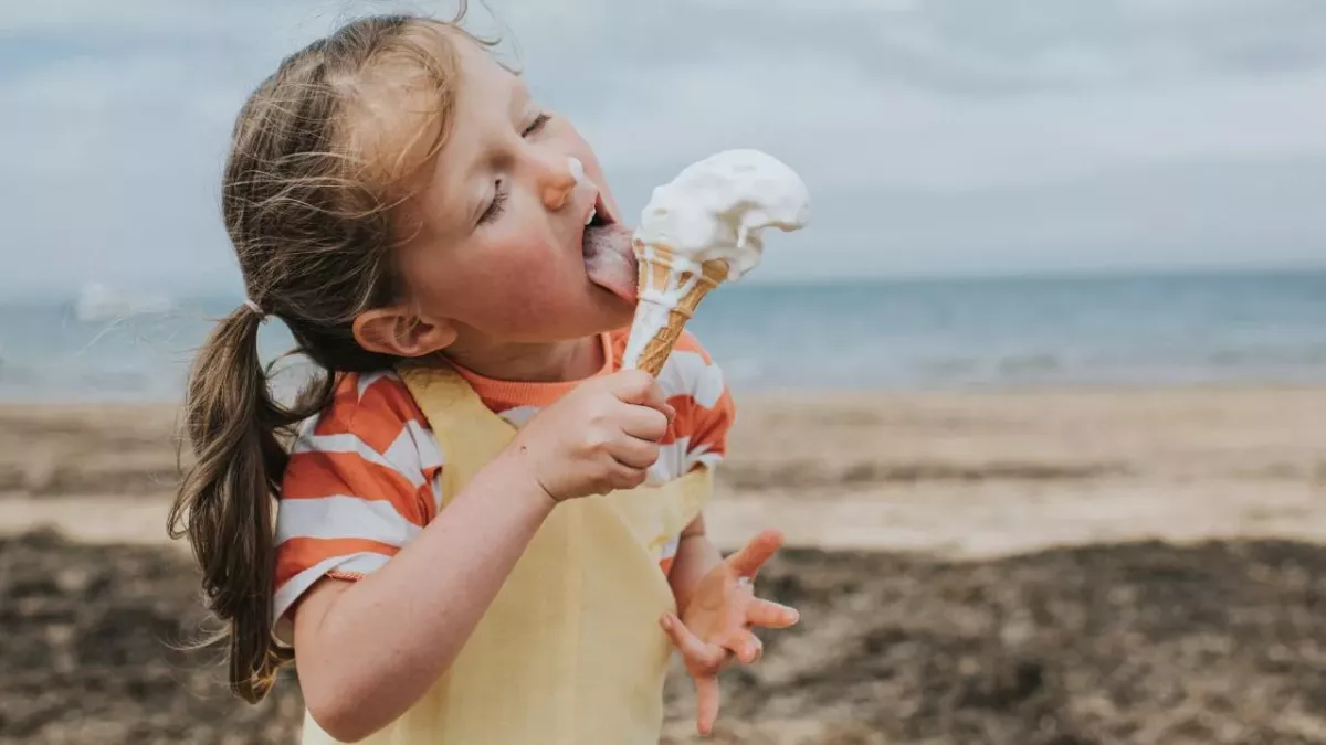 People are going crazy over this recipe that combines fruit roll-up with ice cream
