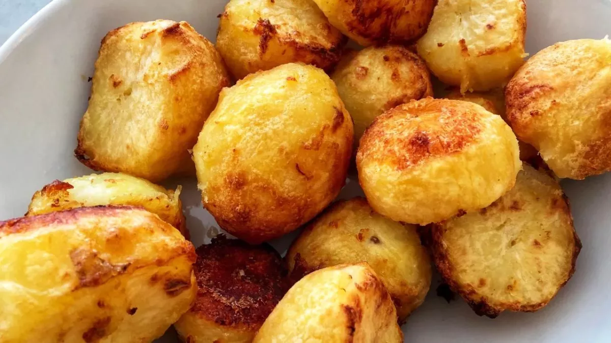 People shocked to find out secret 7p ingredient for the best roast potatoes  
