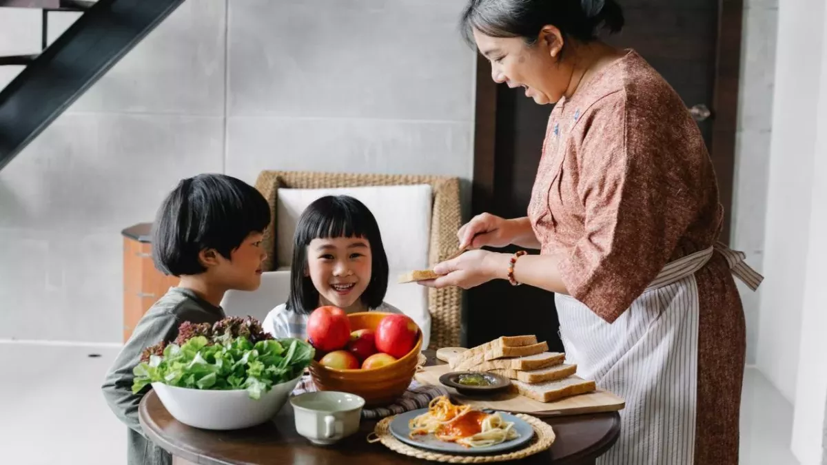 The right way to make sandwiches, as per experts