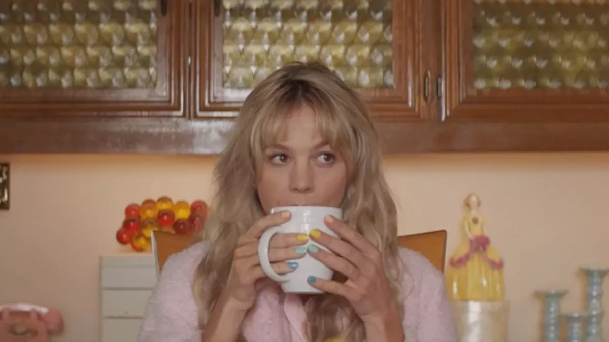 You should never drink coffee before going shopping