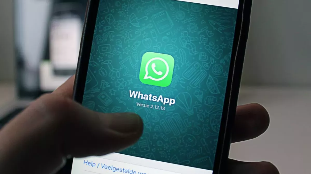 Don't want to appear 'online' on Whatsapp? Here is the trick to go incognito