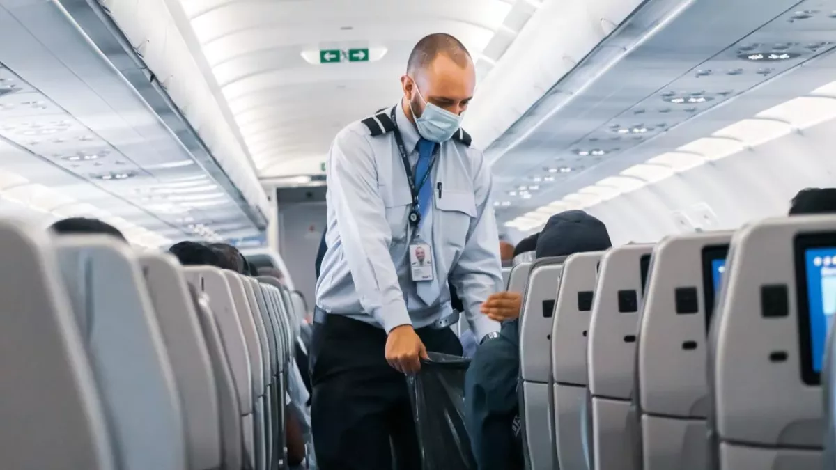 Travel: Here's why you should never wear shorts on a plane, according to a steward