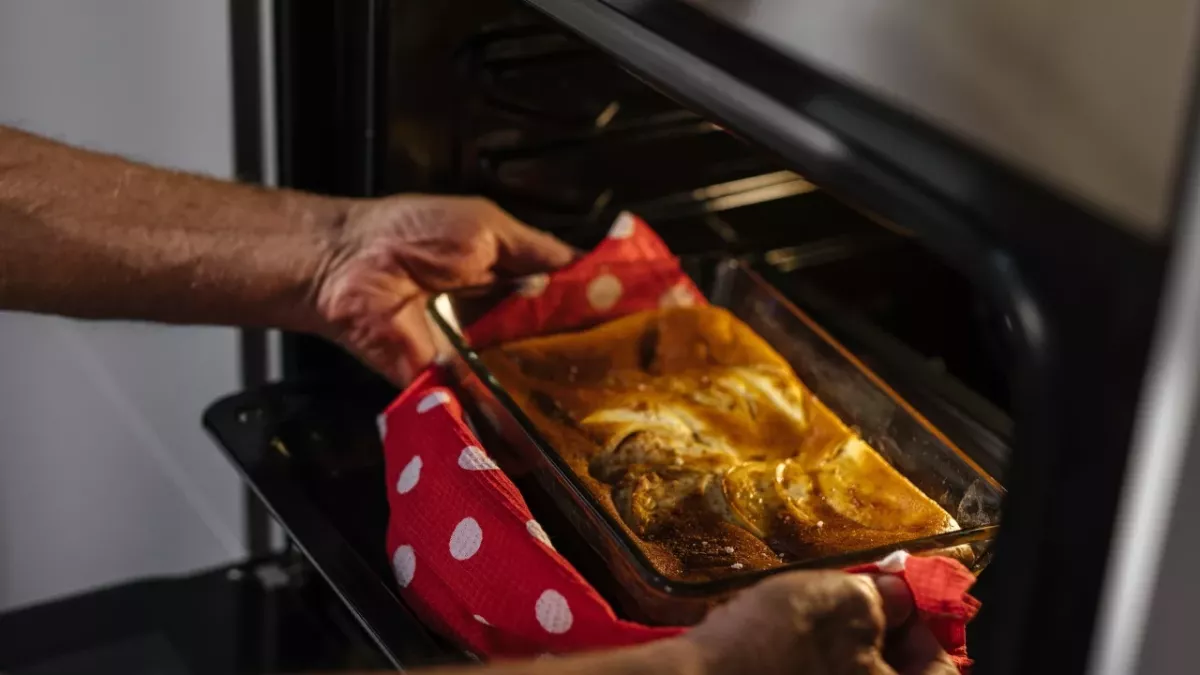 Use this clever hack to clean your oven without ‘nasty chemicals’ 