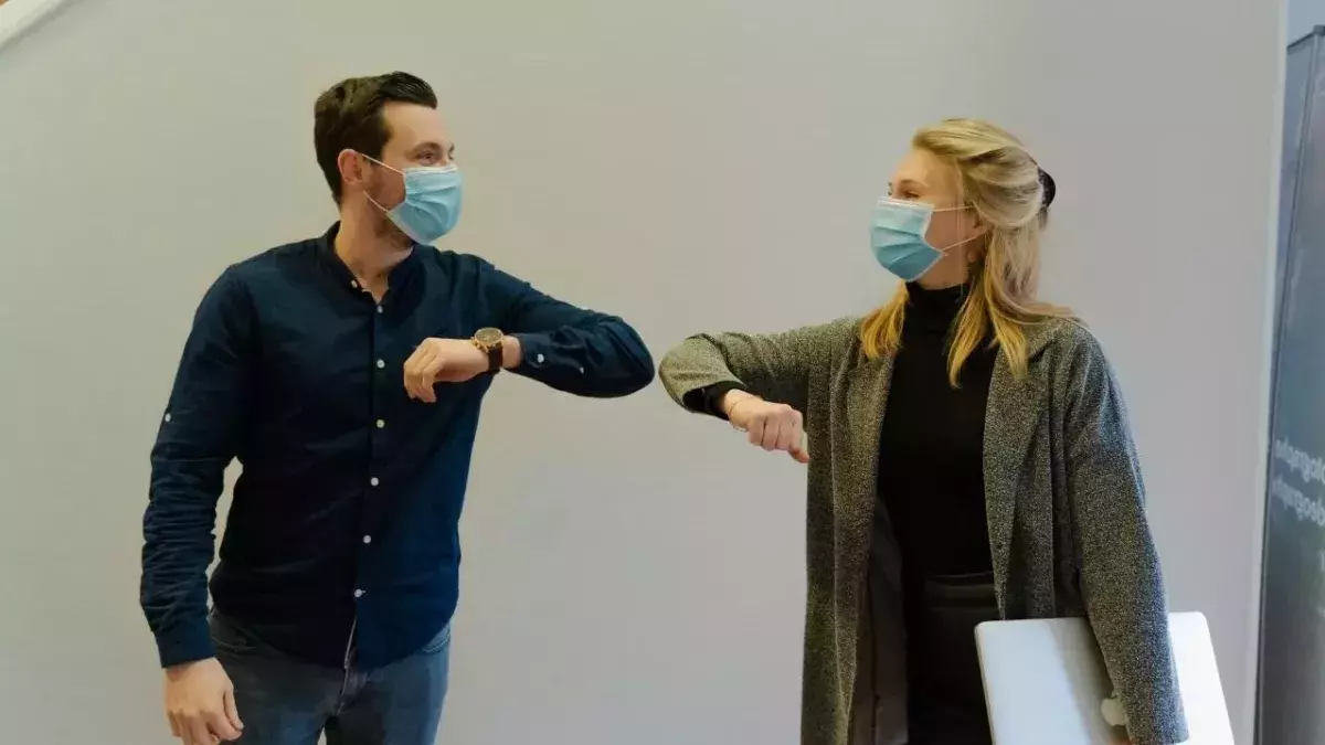 22 scientists sign letter urging government to cease all COVID restrictions by 21 June