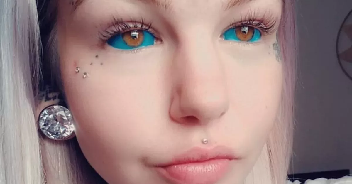 Addicted To Tattoos: She Tattooed Her Eyeballs And Ended Up Blind 