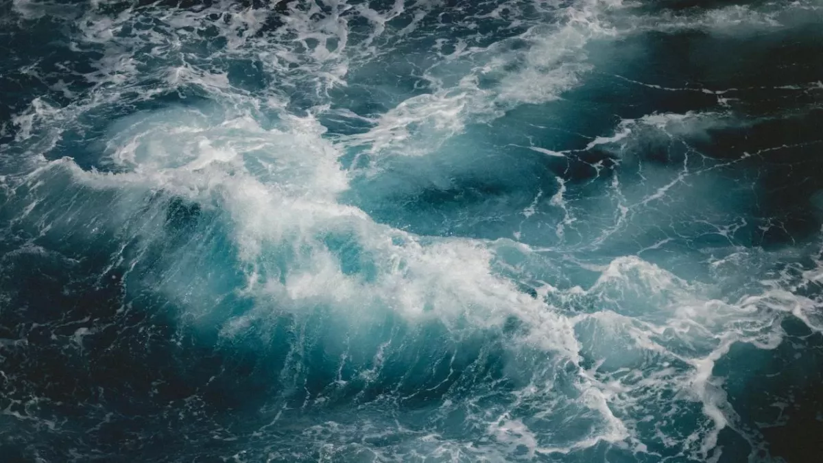 After suspected attack: "Nord Stream" leaks make the Baltic Sea gush (video)