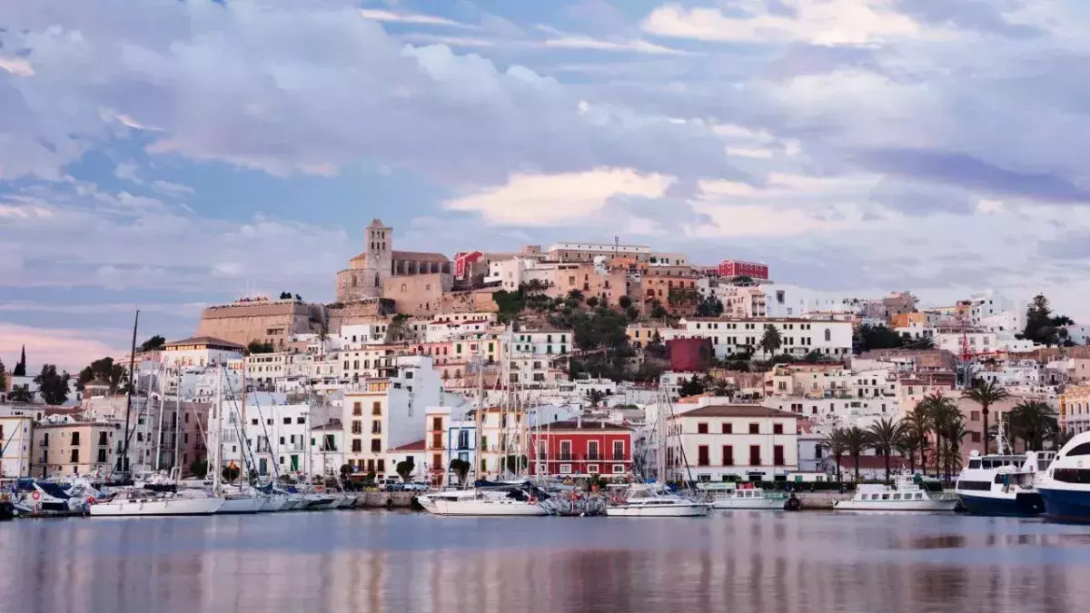 Bermuda, Balaeric Islands and Barbados Make the Green List In Latest Update