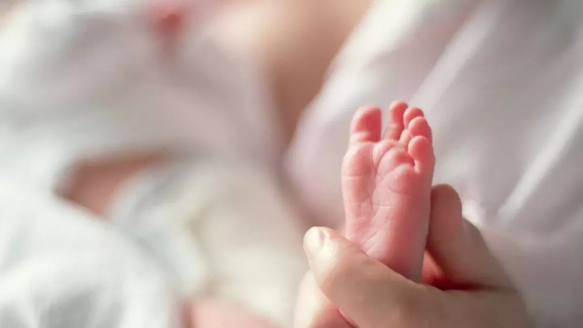 Breastfeeding mother dies from COVID after delaying to get jabbed