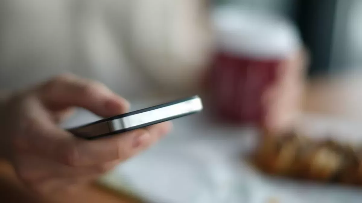 Bumble to ban body shaming users 