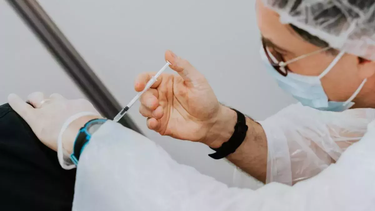 COVID-19 Walk-in sites to now offer booster jabs without an appointment