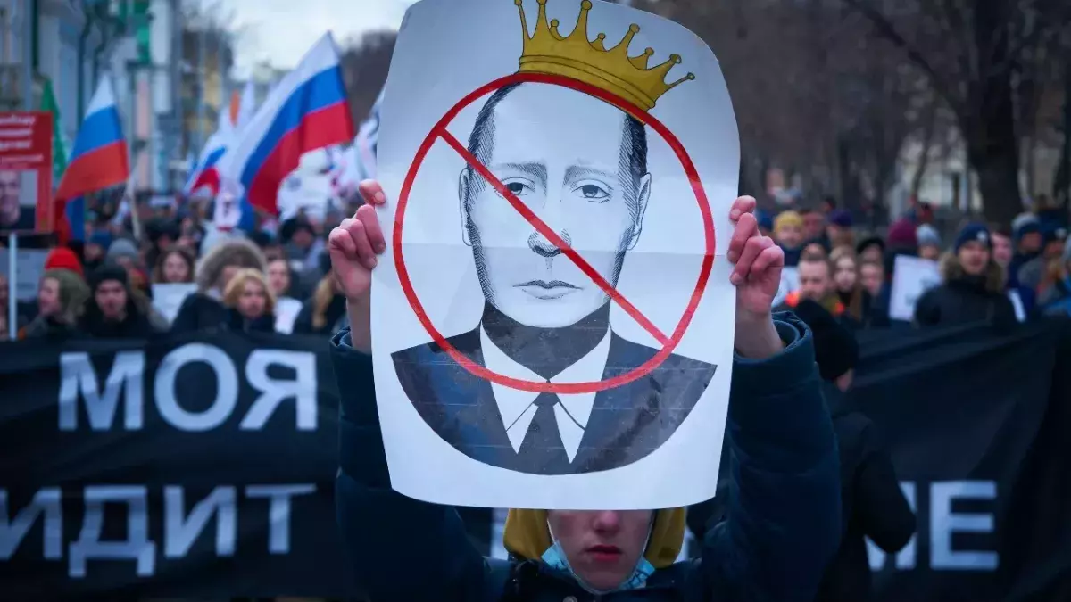 Former Oligarch breaks down Vladimir Putin’s mindset and the moves he has left