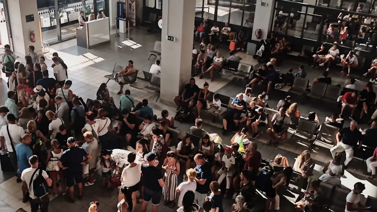 France UK travel mayhem over Christmas because of Air Traffic Control strikes