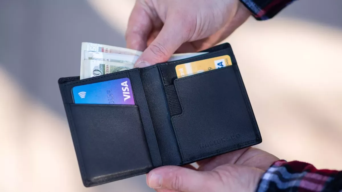 Free £100 cash DWP UK cost of living 