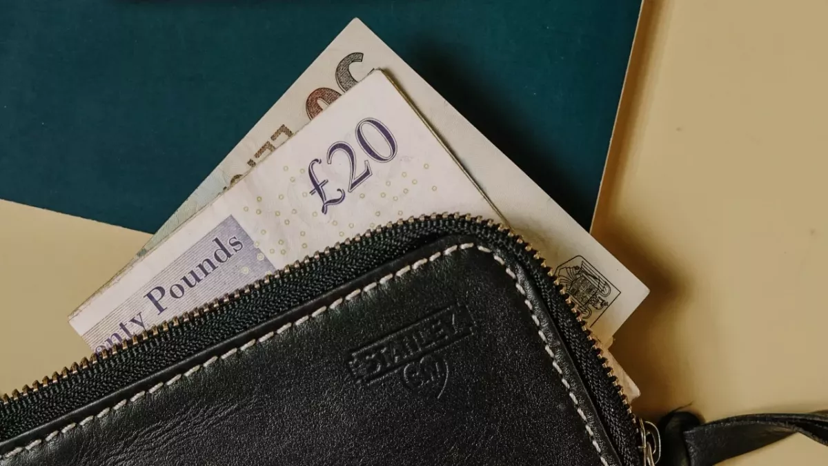 HMRC alert issued as people are told they are due a £277 refund