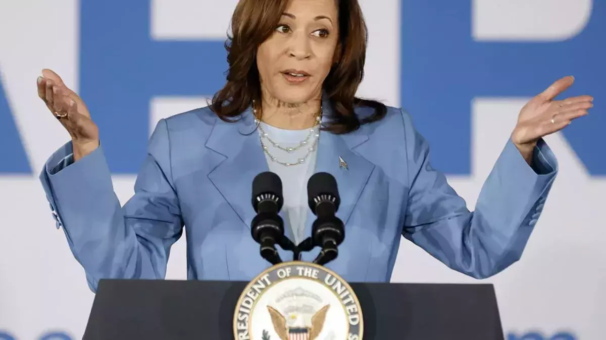 Kamala Harris Fact-checking mother immigration Laura Loomer