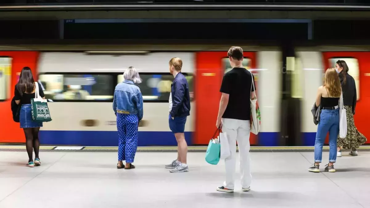 The London Night Tube will be reopening from November
