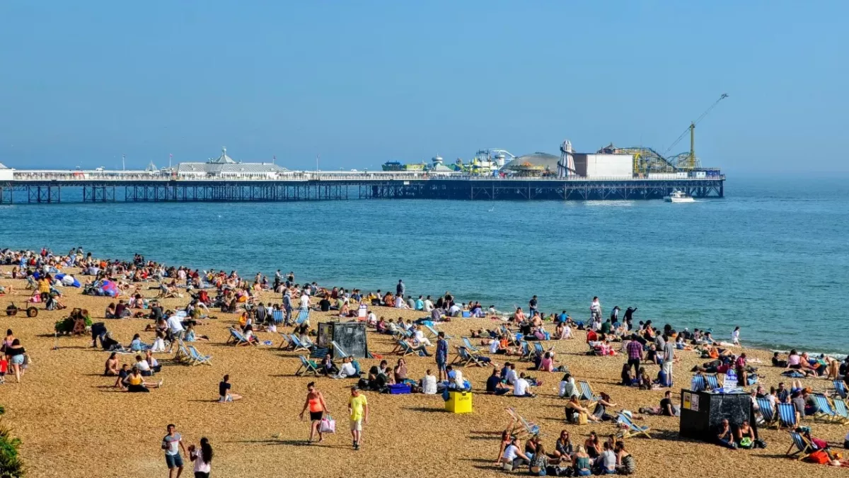 Met Office issues weather warnings over extreme temperatures in coming days