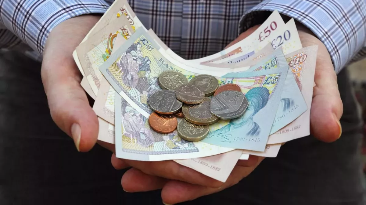 Millions missing out on £5000 from government, are you eligible? | Ohmymag