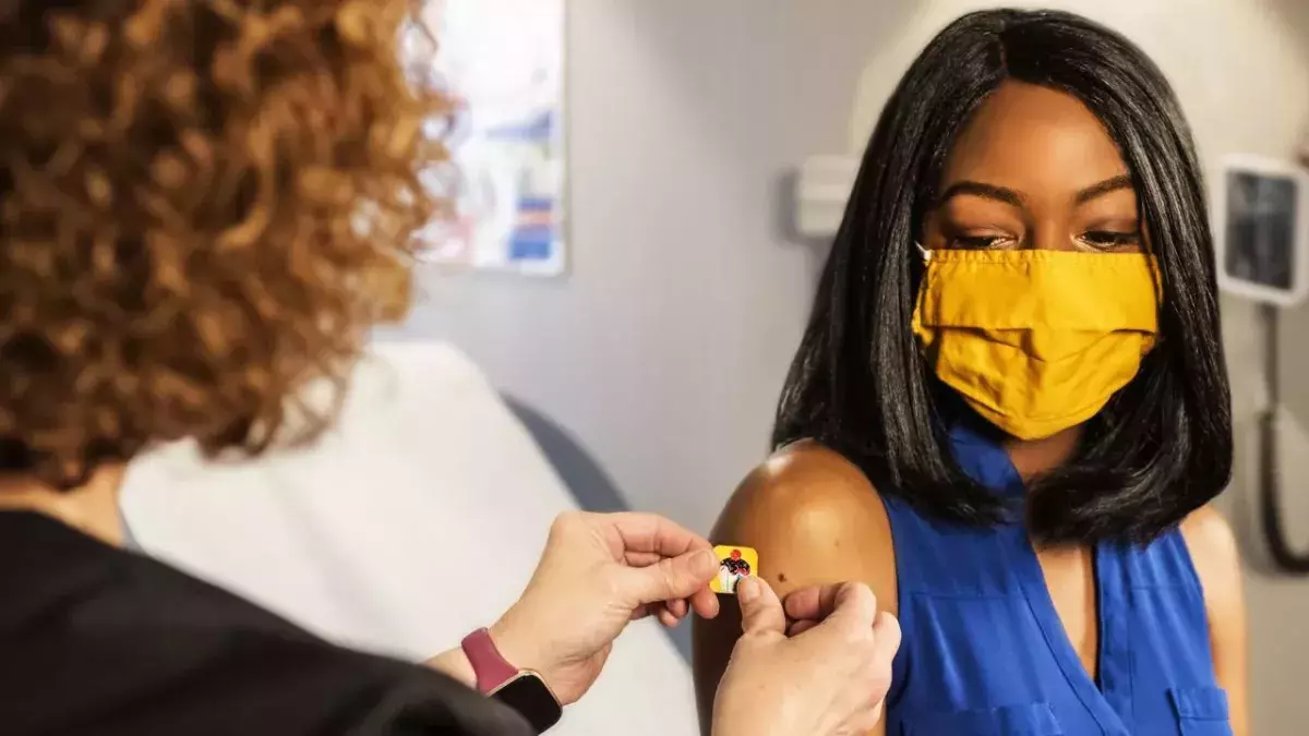 Over 30s can now book their COVID vaccine as of today