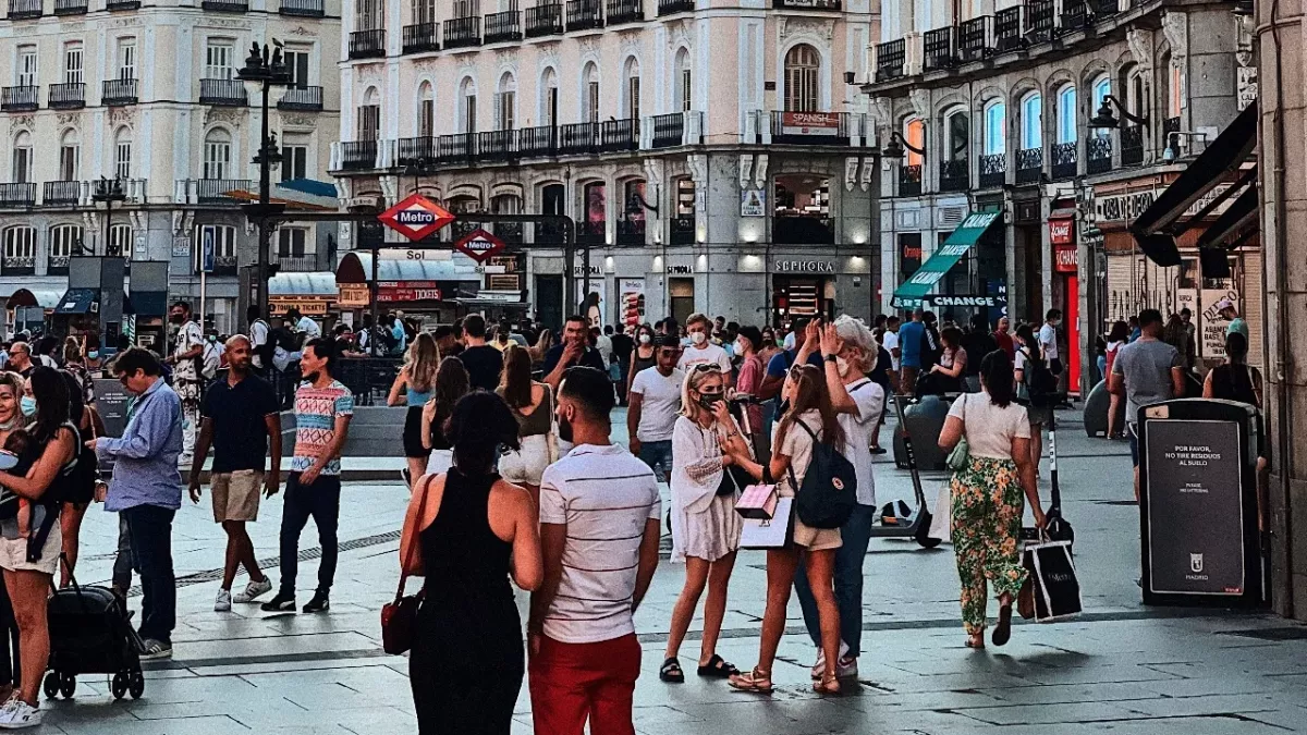 Popular European holiday destination Madrid Spain under 'black level’ alert over Christmas crowds