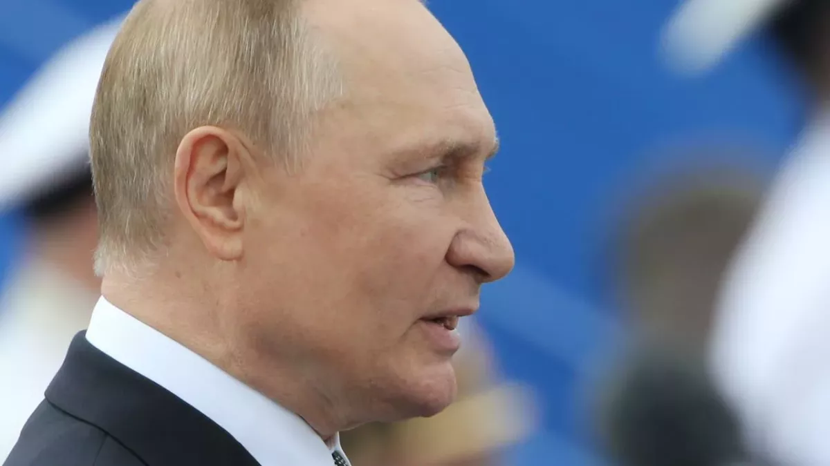 Putin resurrects Soviet-era honor to save population from decline