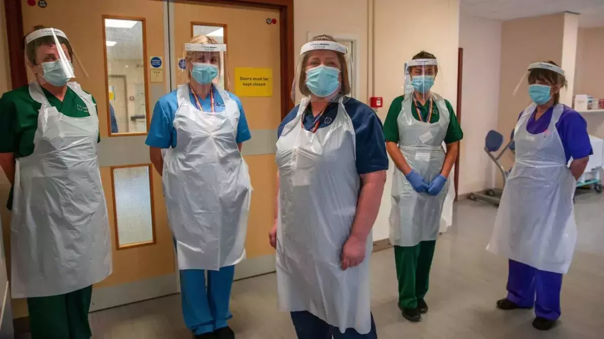 The Queen Awards George Cross to NHS Staff for Pandemic Response