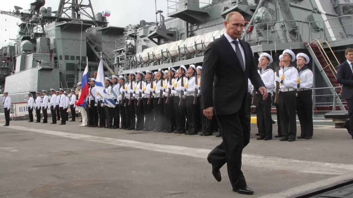 Russia unveils new type of nuclear weapon that could destroy cities with radioactive tsunamis