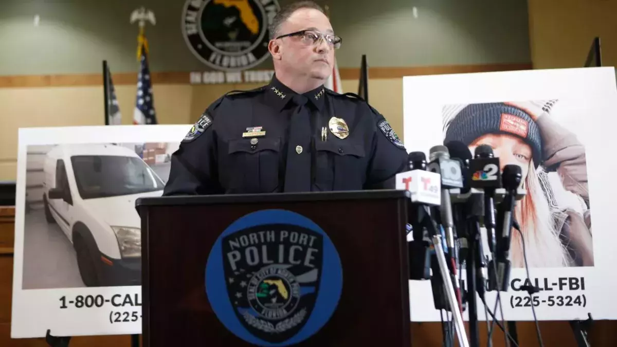 Search continues for Gabby Petito and her fiancé